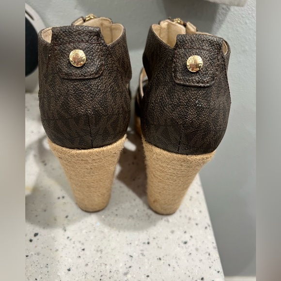 Michael kors wedged heels - Picture 4 of 6